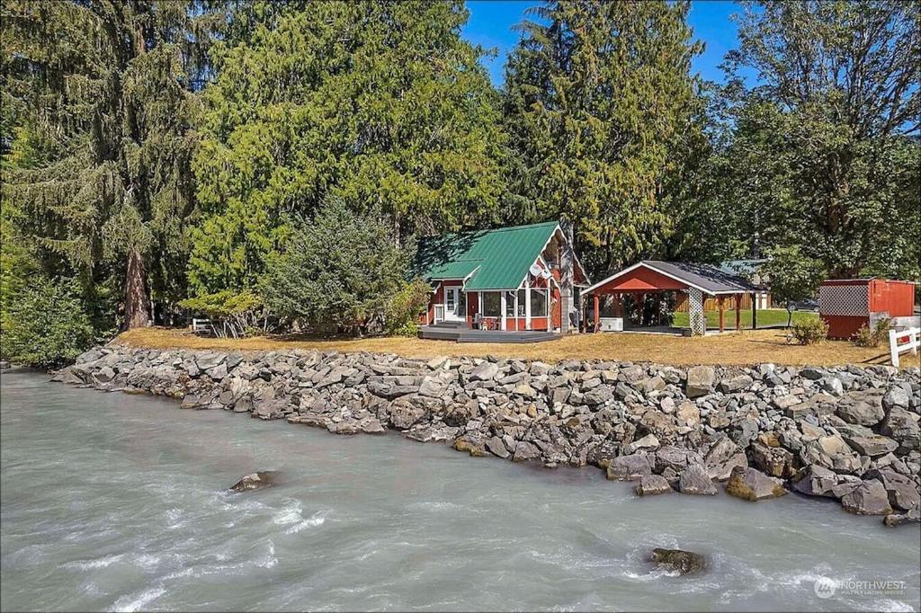 New: Steps From White River Near Mount Rainier National Park Greenwater Екстер'єр фото